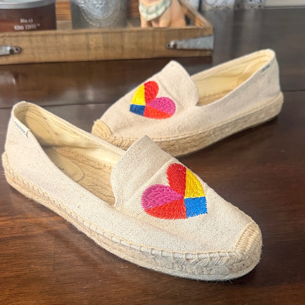 Soludos Beige Espadrilles with Multicolor Heart Embroidery